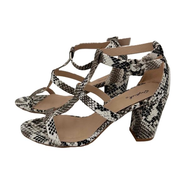 Qupid Women’s White Strappy Snake Print Chunky Heels Size 9.5 - Picture 3 of 5